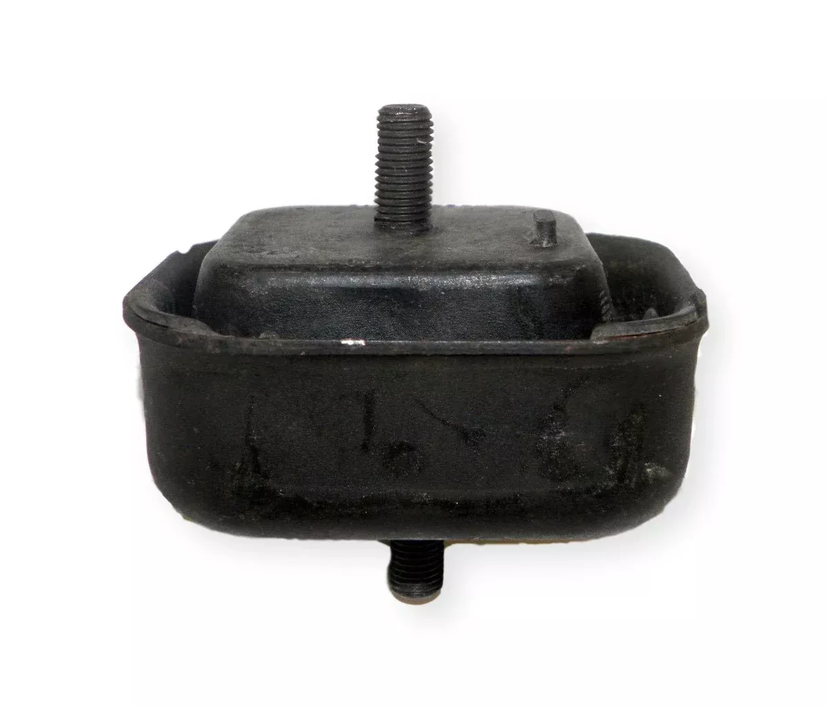 B00139050B Front Motor Mount B001-39-050B